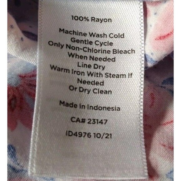 Talbots Petite Size MP Botanical Henley Blouse Blue/Pink Floral Rayon - Picture 9 of 9